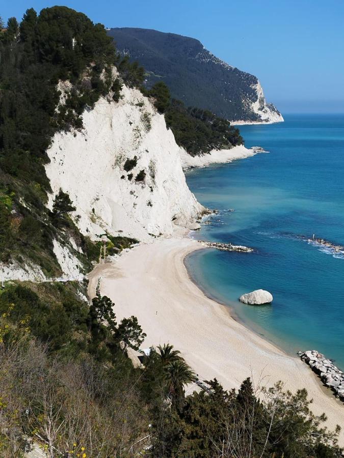 La Buganvilla Sirolo Dış mekan fotoğraf
